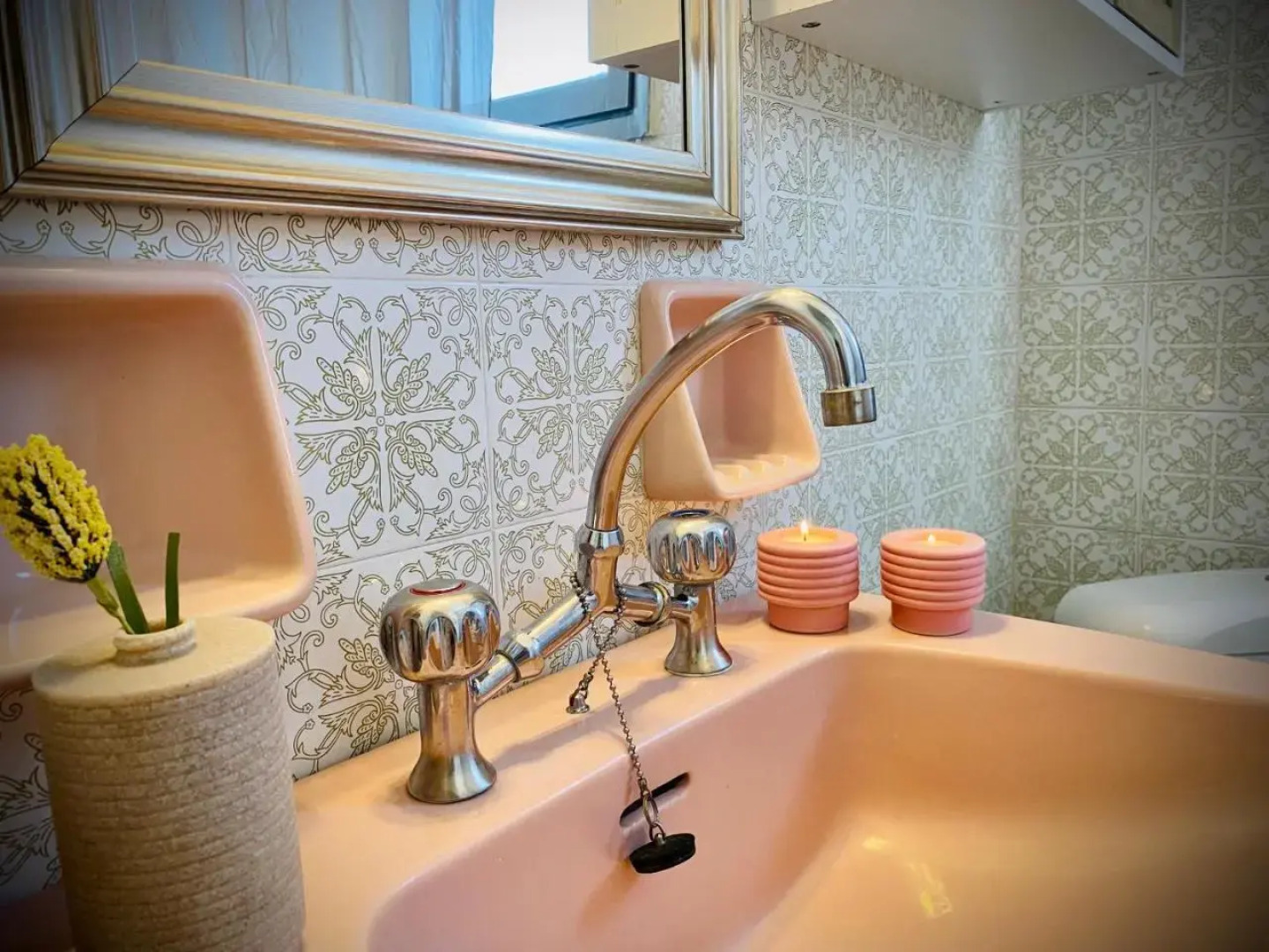 Lovely 50 sq penthouse & 25 sq balcony @ Glyfada