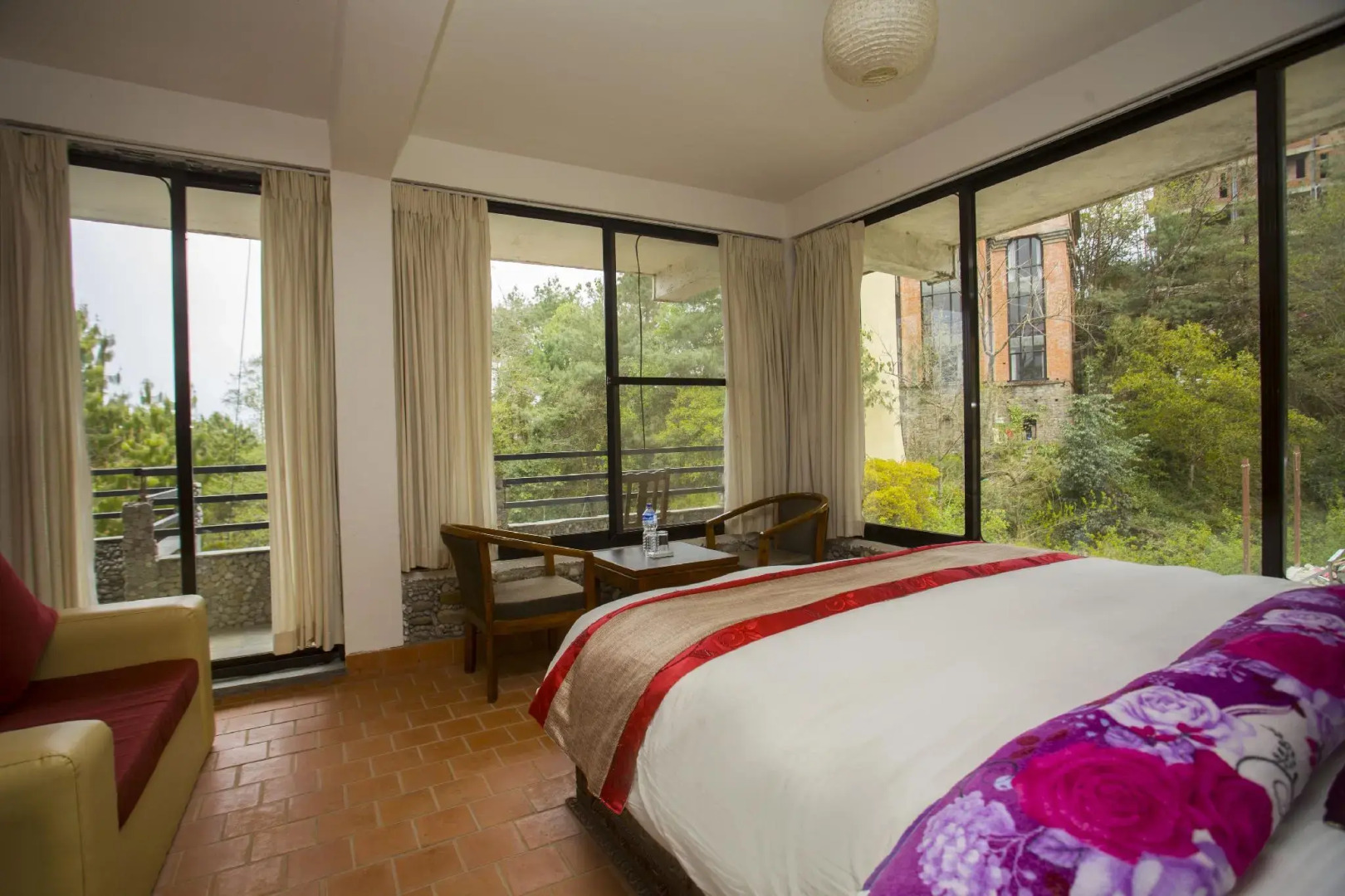 Peaceful Cottage & Cafe du Mont