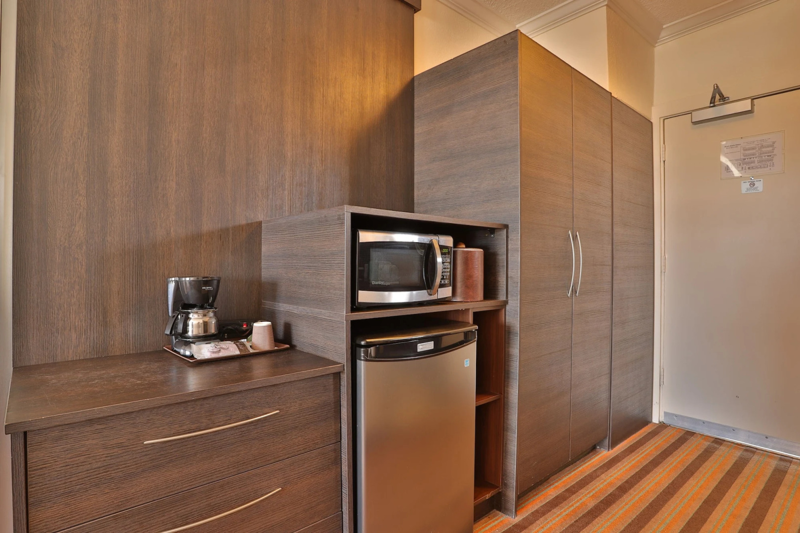 The Garden Hotel & Resort