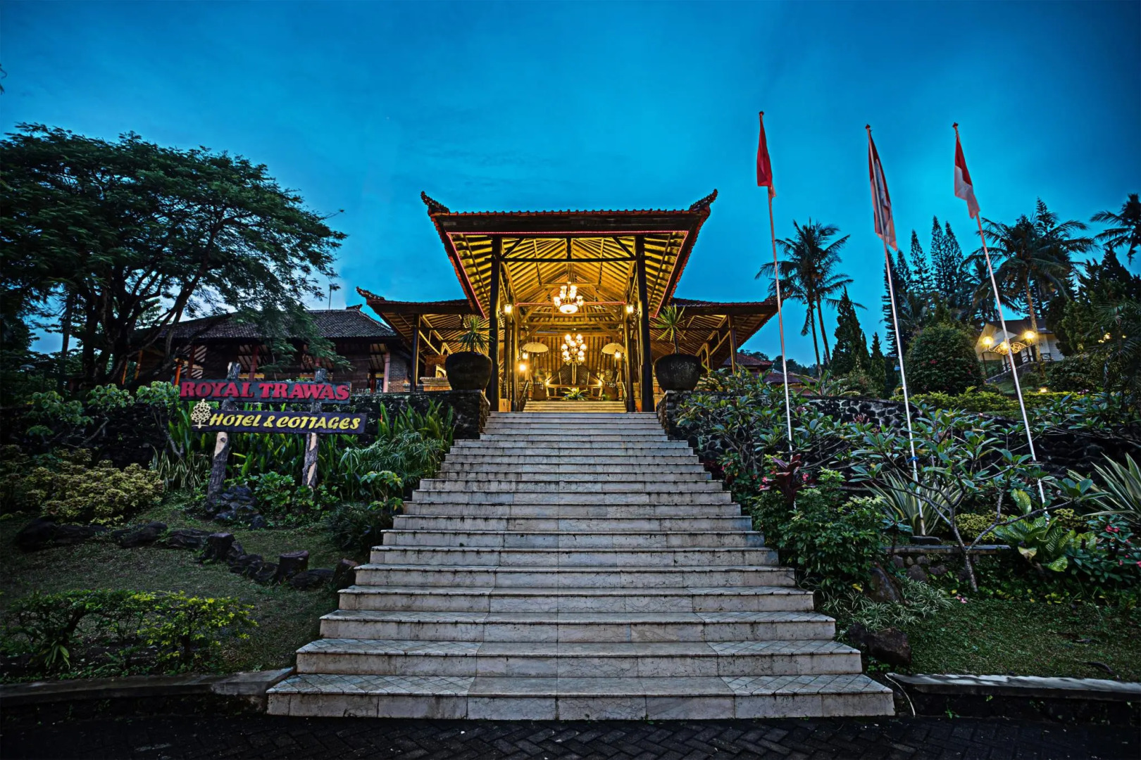 Royal Hotel and Villa Trawas