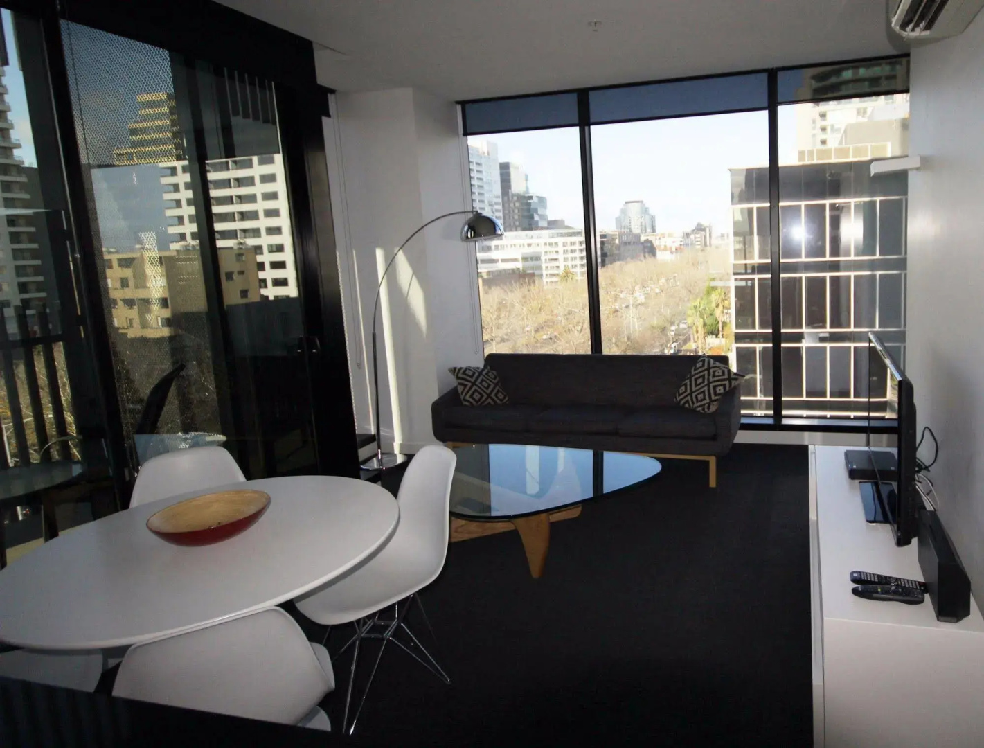Wyndel Apartments St Kilda Views