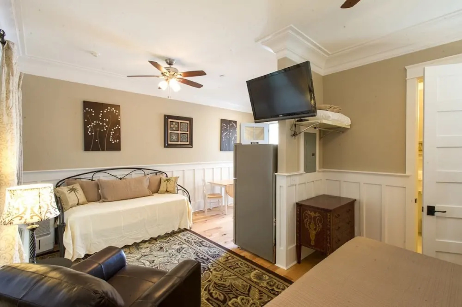 The Palmetto House Inn