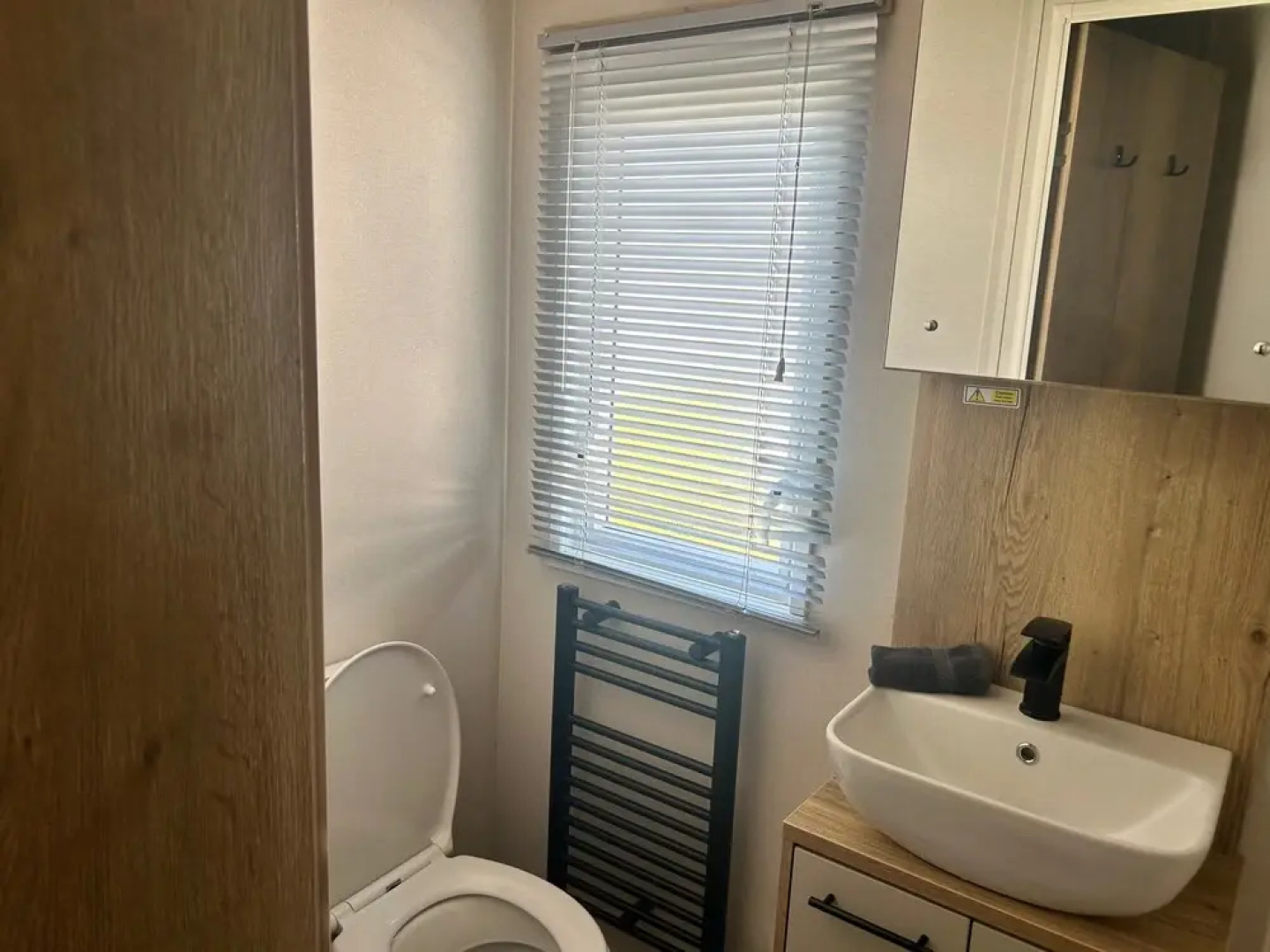 Hafan y Mor Park 3-bed Caravan, Sleeps 8, Pets Ok