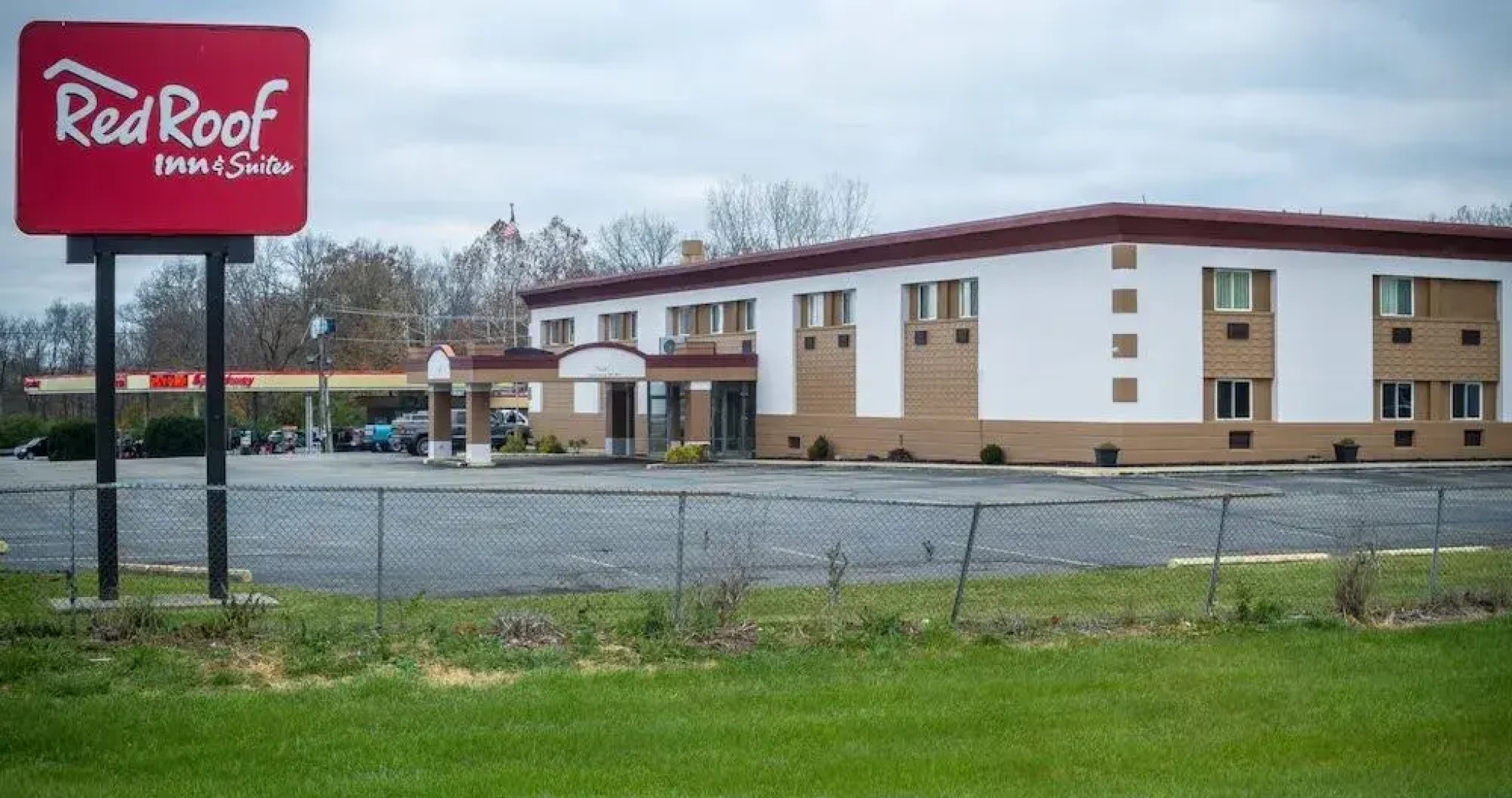 Red Roof Inn & Suites Piqua