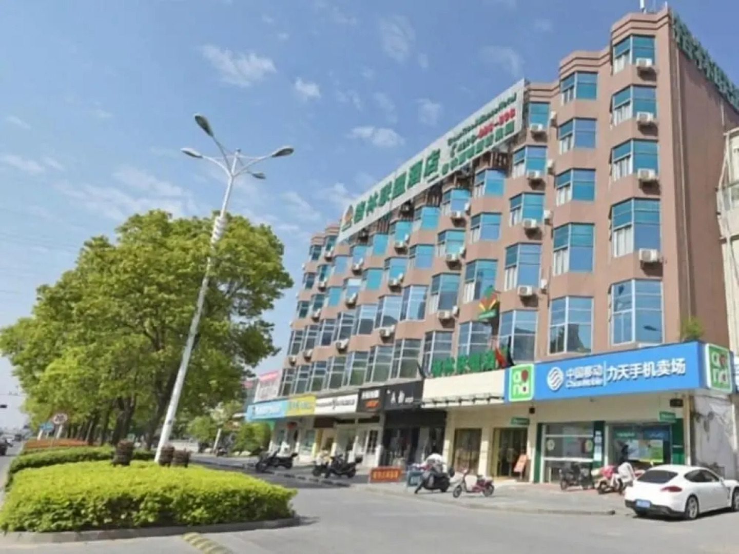 GreenTree Alliance Jiangsu Yangzhou Hanjiang Middle Road Libao Square Hotel