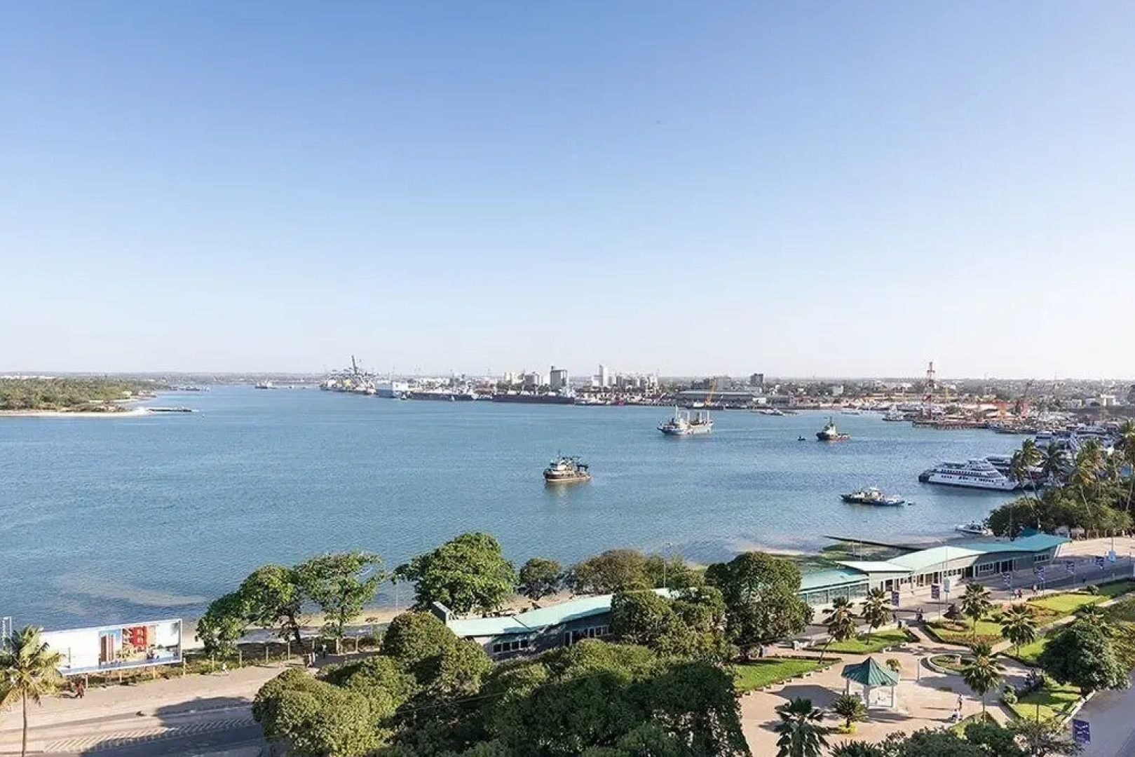 Отель Four Points by Sheraton Dar es Salaam New Africa