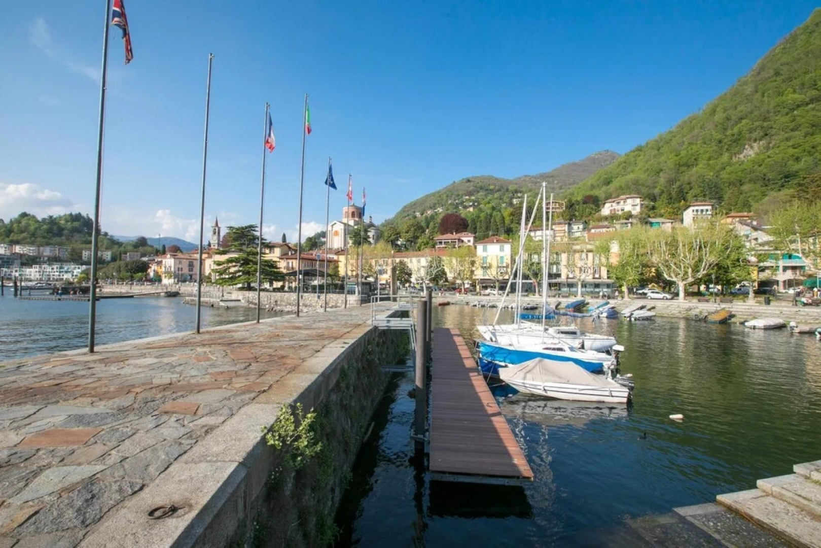 Villa Al Golfo Pool and View