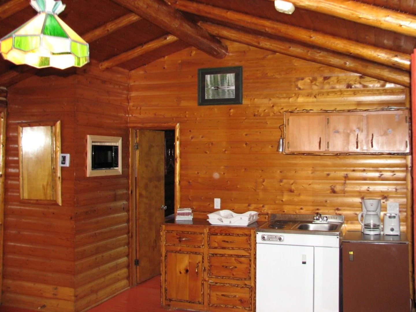 Kan-à-Mouche Pourvoirie Auberge et Chalets