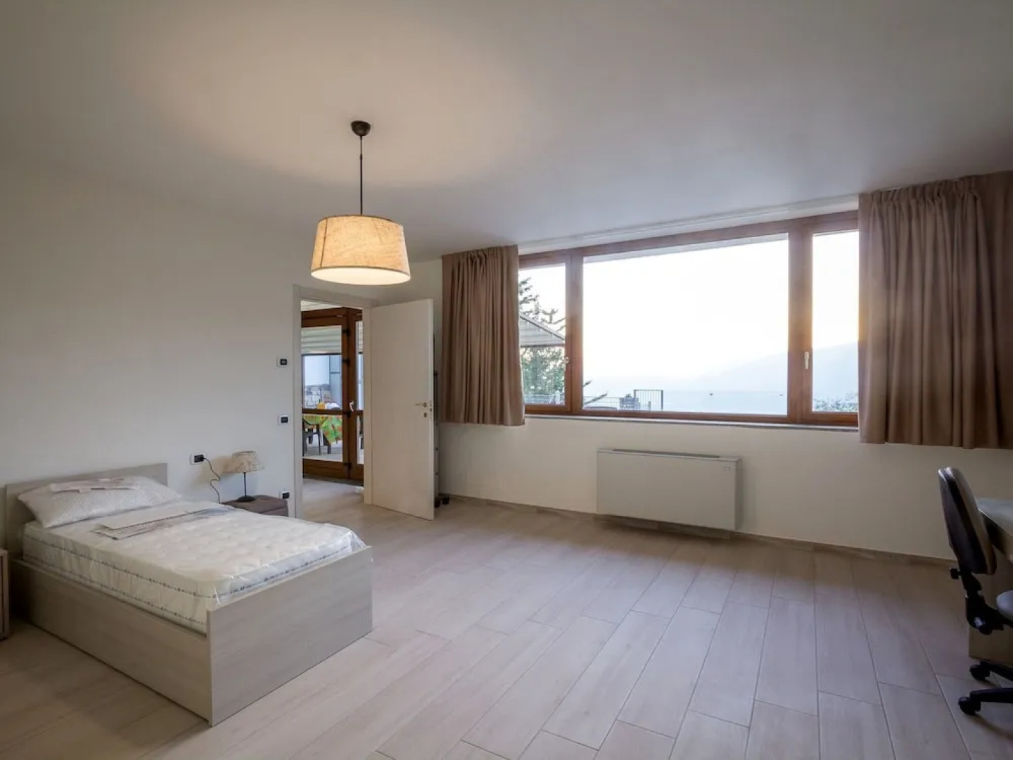 Lakeside Mansion With Pool