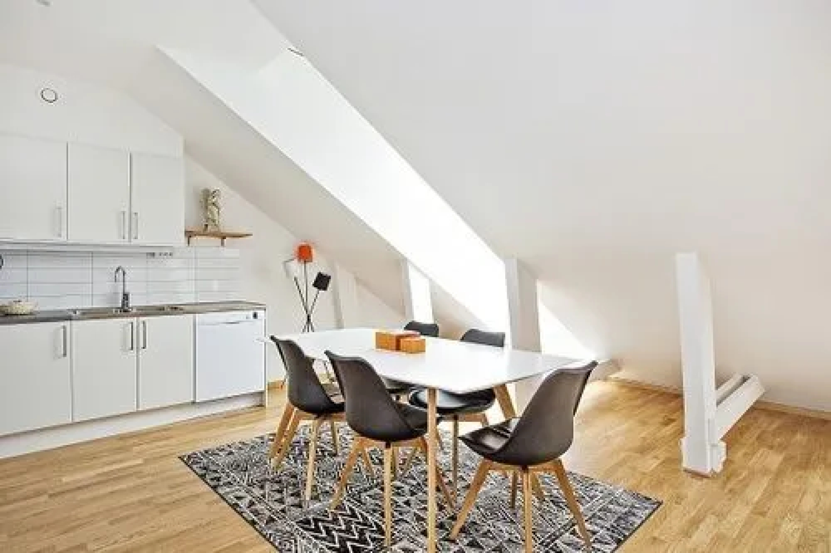 Engel Apartments