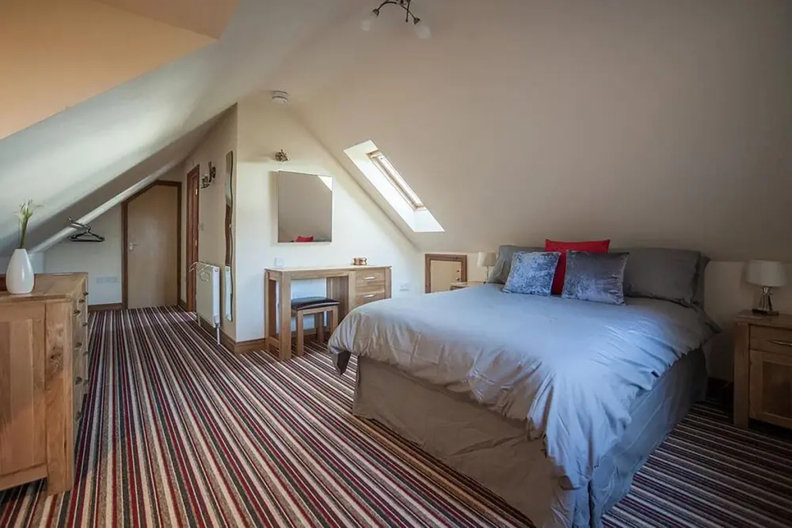 Lyde Cross Coach House