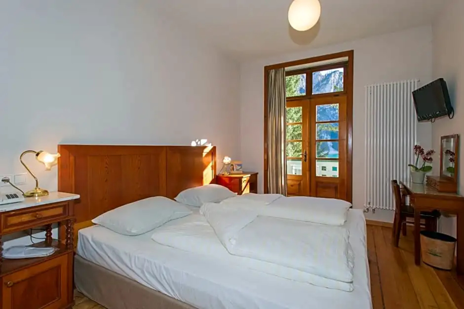 Hotel Lago di Braies