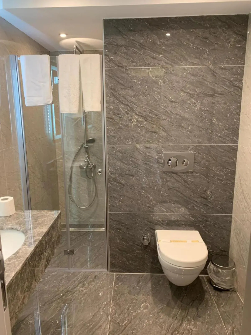 Regency World Suite