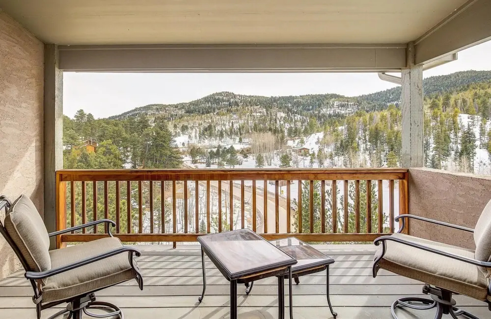 Secluded & Spacious Mountain Getaway