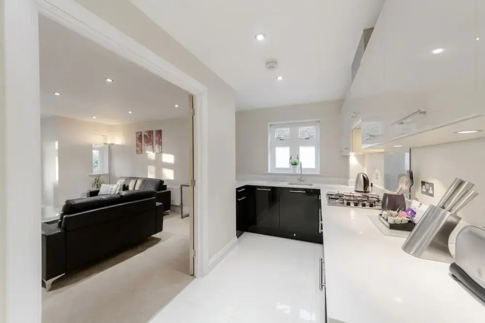 Roomspace Apartments -Kinnaird Court