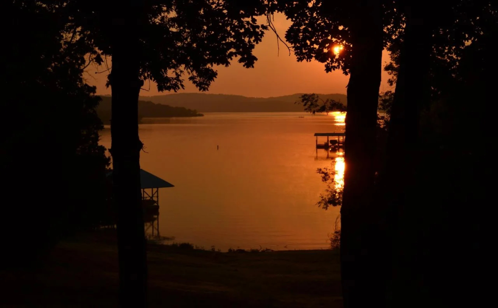 Anchor Inn on The Lake Bed and Breakfast