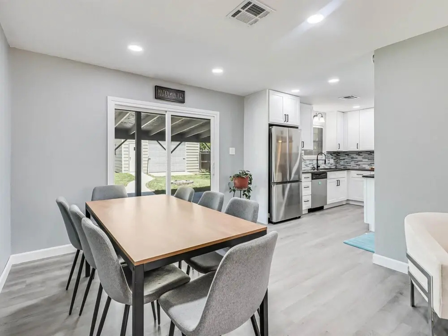 Just Beachy Ap164 4 Bedroom Home by RedAwning