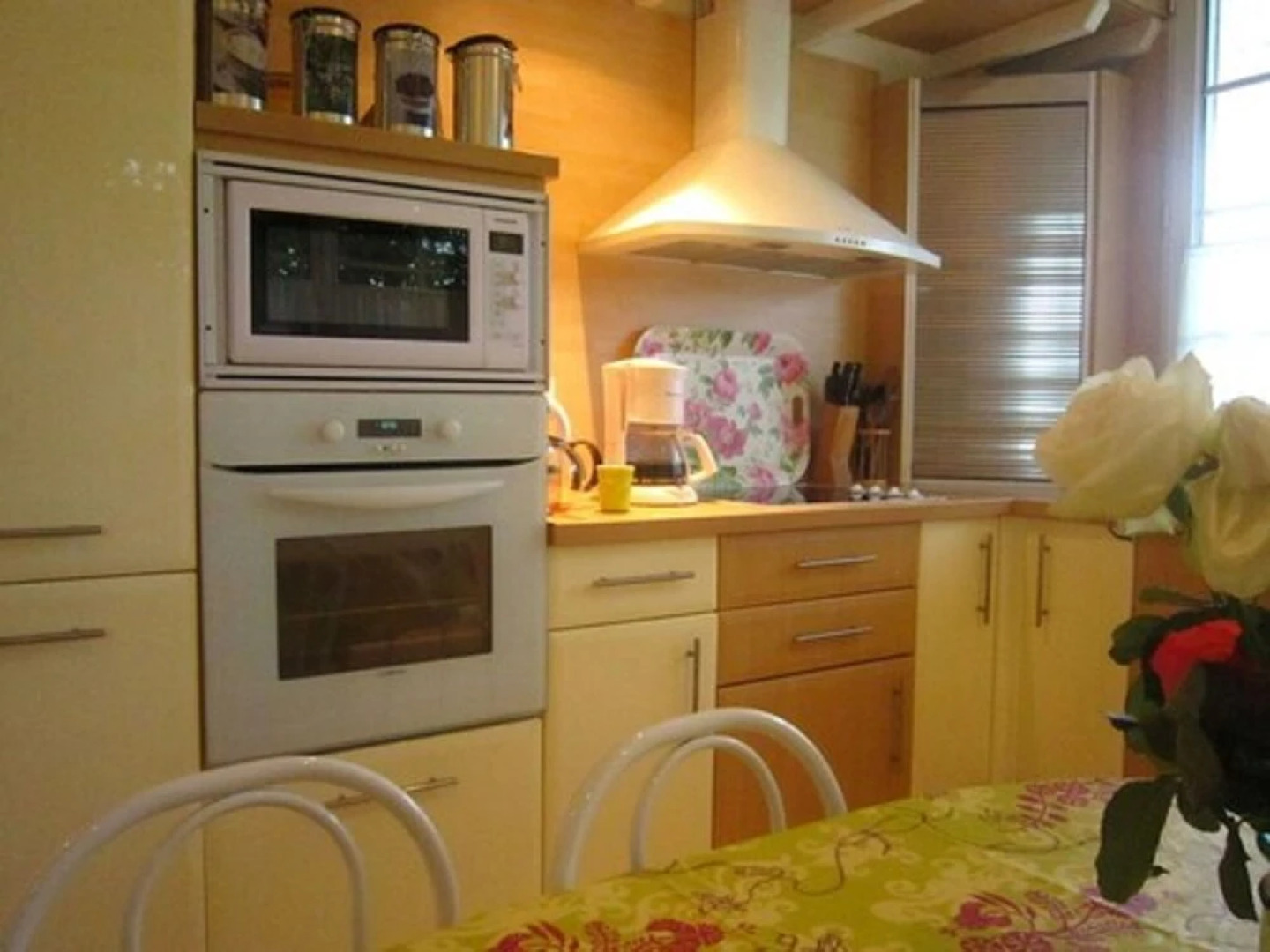 Stunning Holiday Home in Escalles near Sea