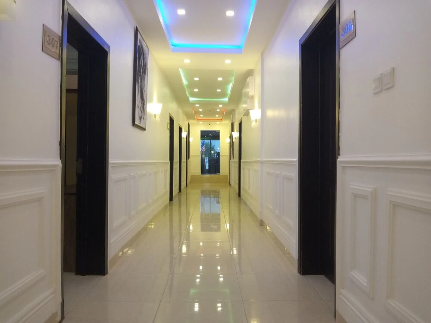 Victoria Inn Hotel & Suites