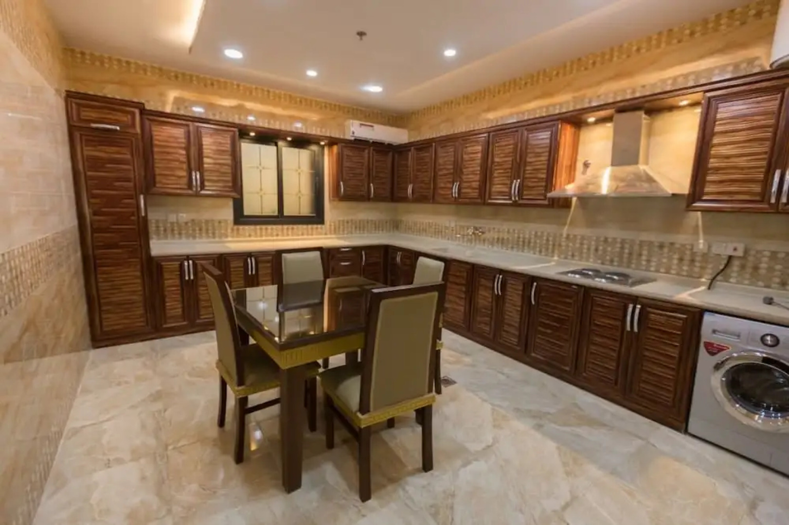 Rafahyat AlFakhama furnished units