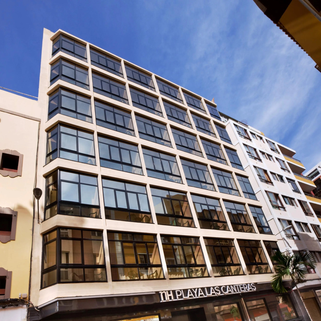 Отель NH Las Palmas Playa las Canteras
