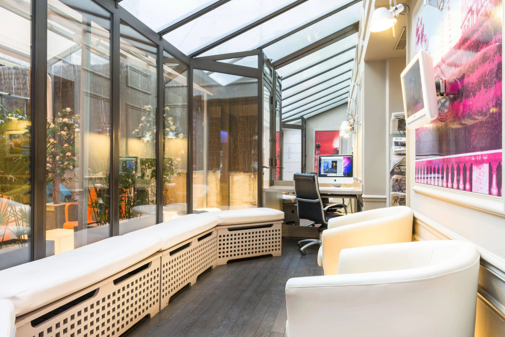 Hôtel Cervantes by Happyculture