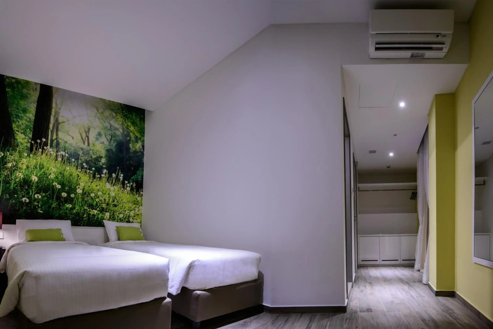 J8 Hotel