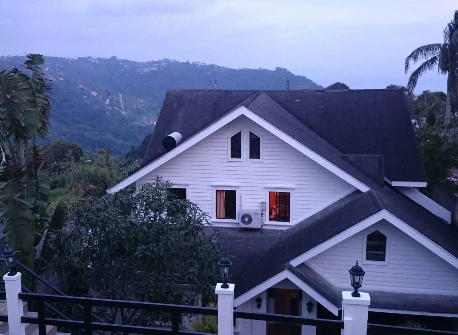 Chateau Beatrice Bed & Breakfast