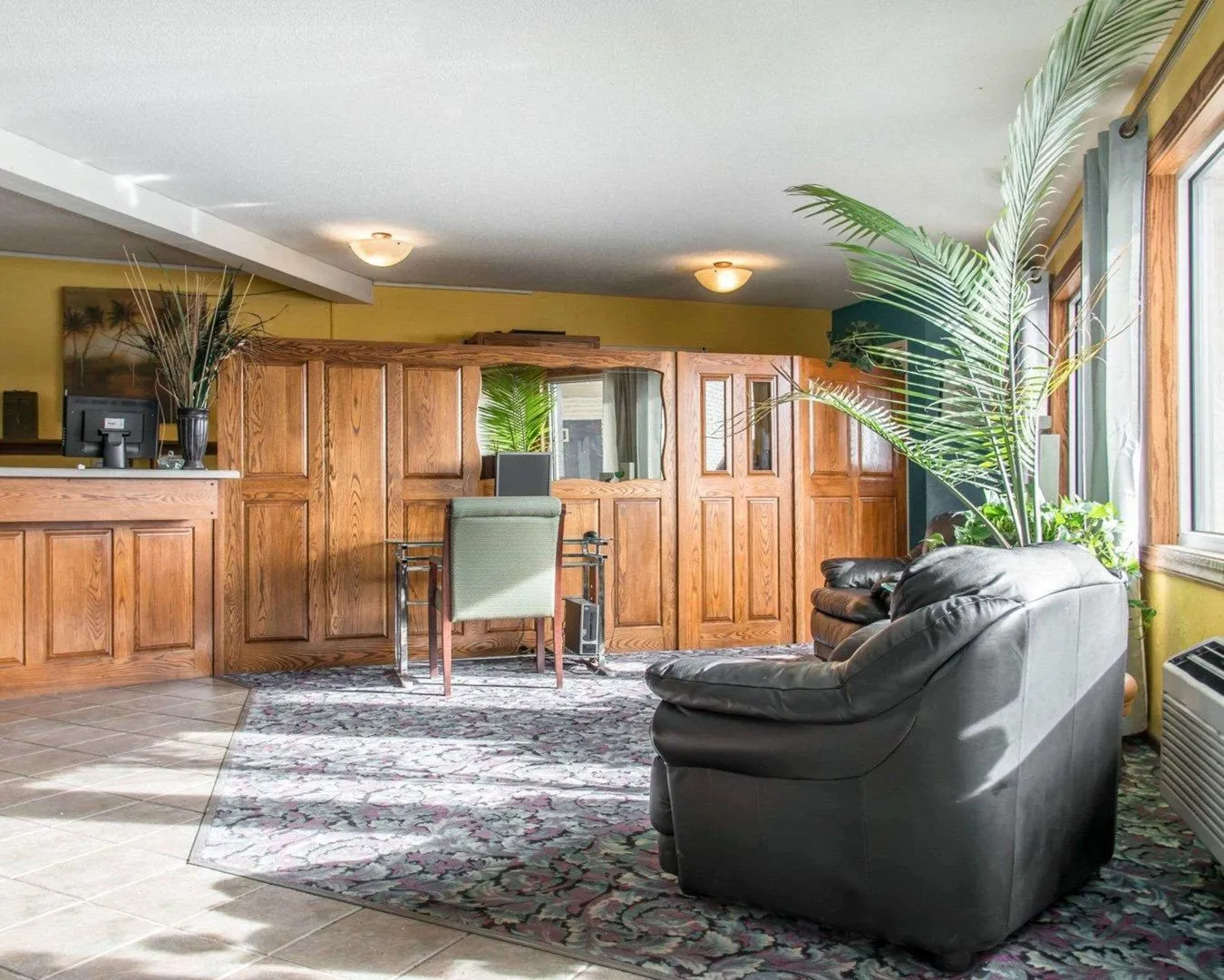 Regency Inn & Suites