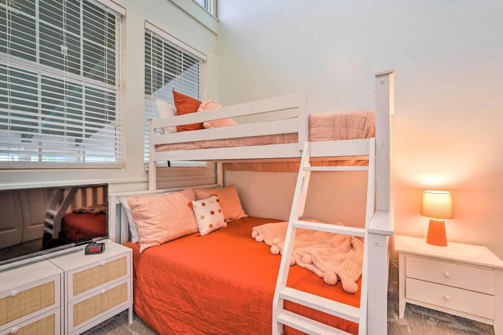 PCB Escape w/ Pool & Beach Access, Beach Chairs!