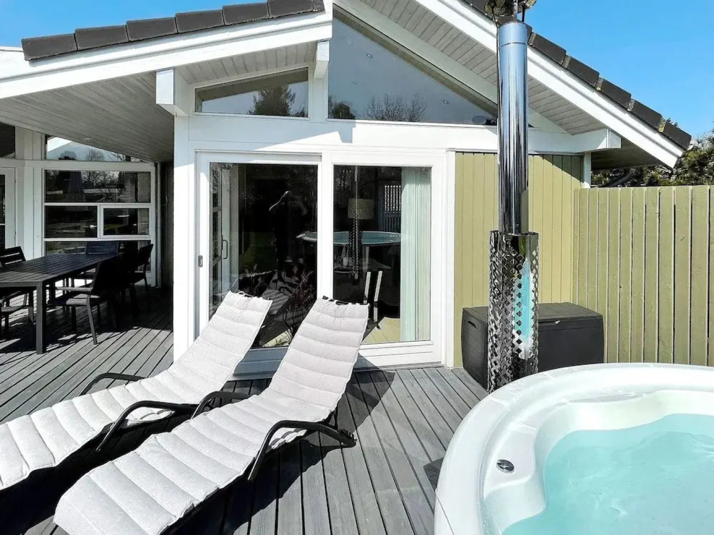 8 Person Holiday Home in Dronningmolle