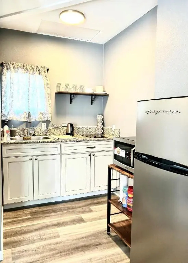 Spacious Studio with Private Entry