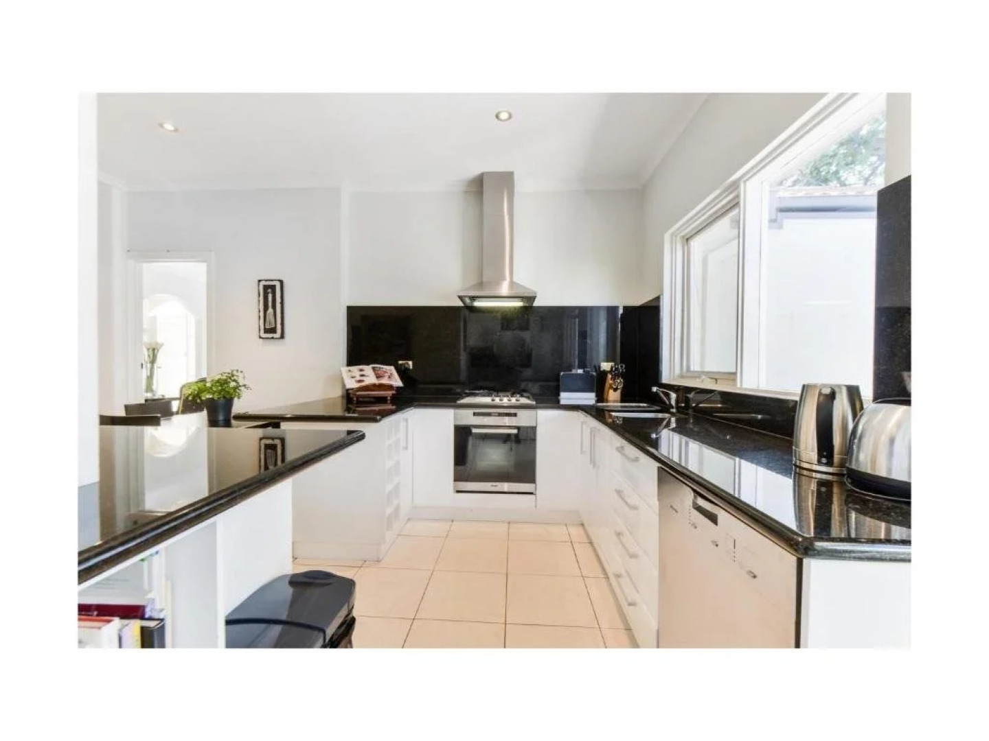 Boutique Stays - Brighton Rose