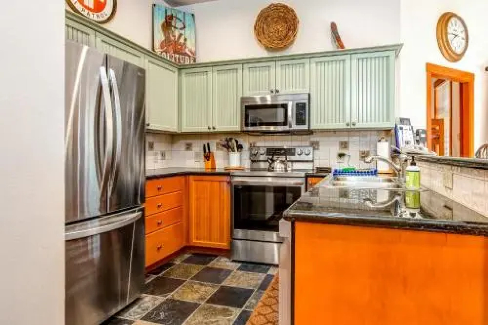 Eagle Springs East 101: Red-Wing Suite