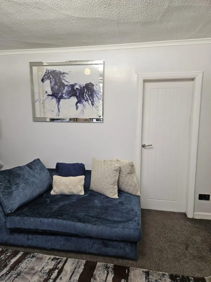 Manchester 2-bed House, Sleeps 4, 20 Min to Centre