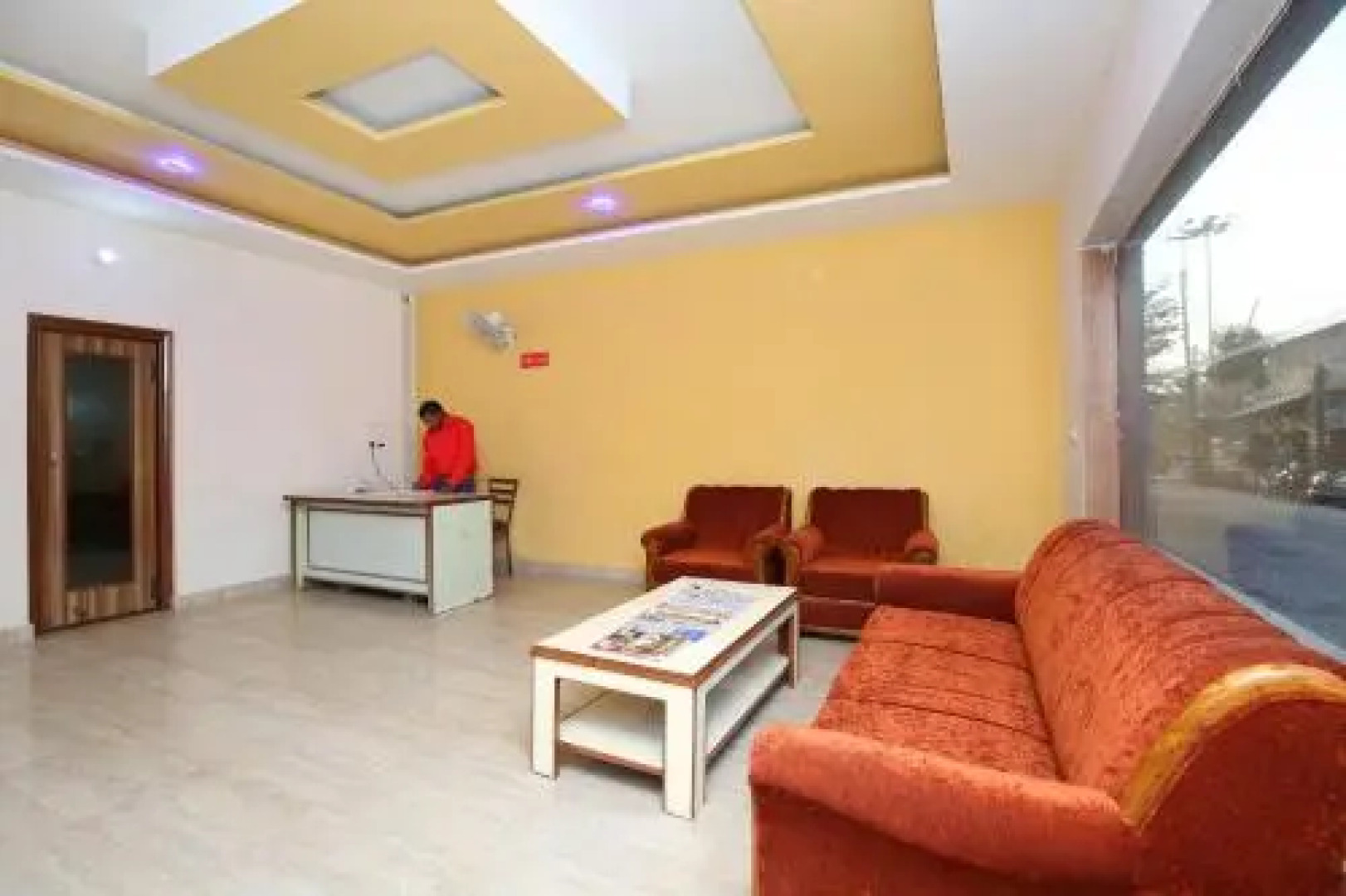 OYO 22238 Hotel Baaz