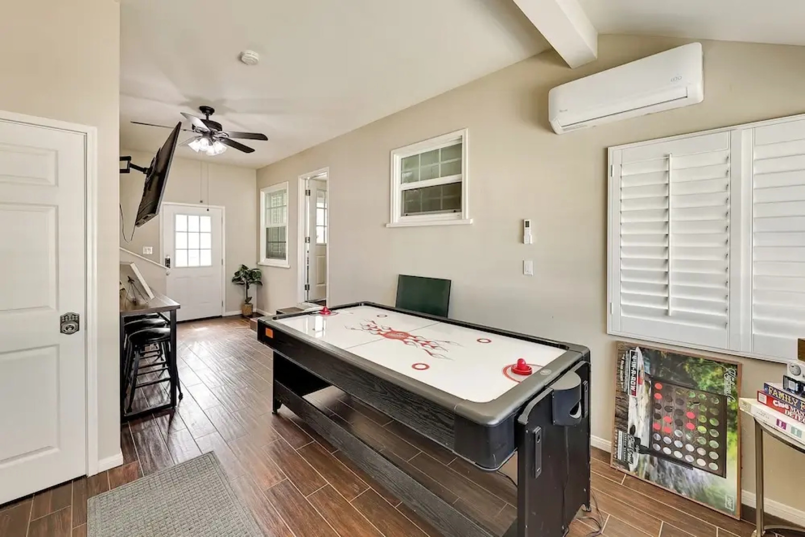 4 Mi to Dtwn: Riverside Gem w/ Pool & Game Room