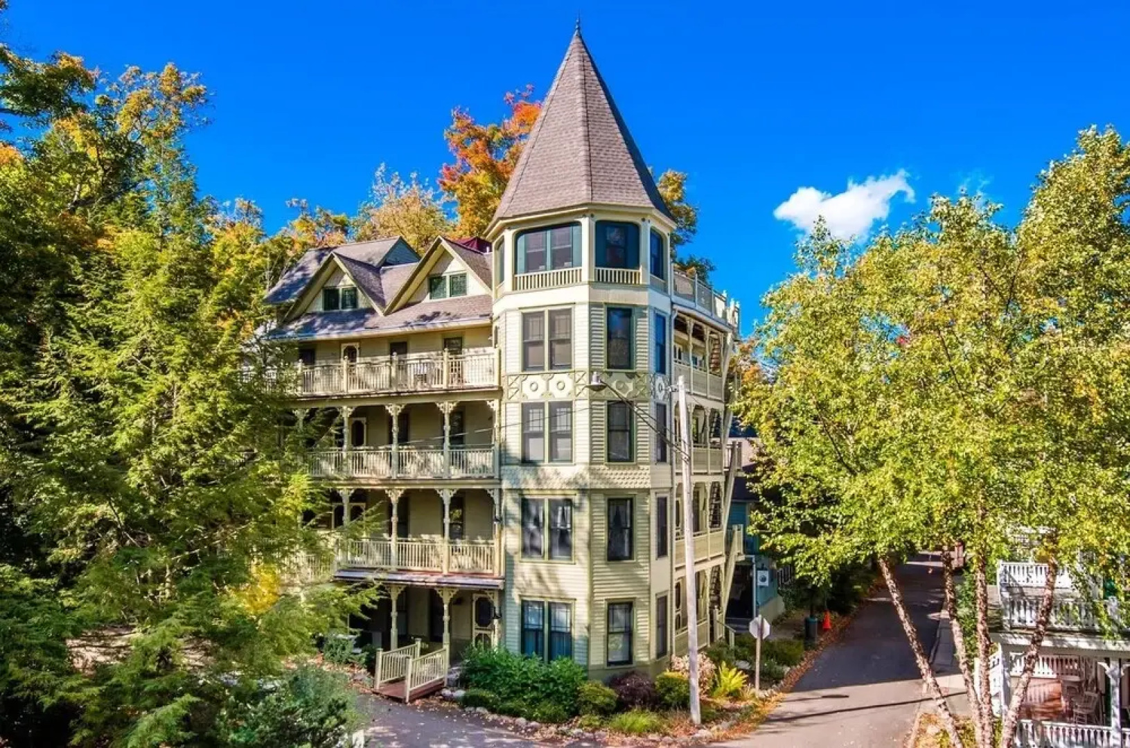 Aldine 4a 4 Bedroom Condo by Redawning