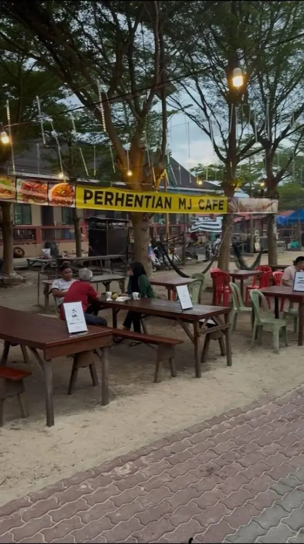 PerhentianMj FishermanVillage