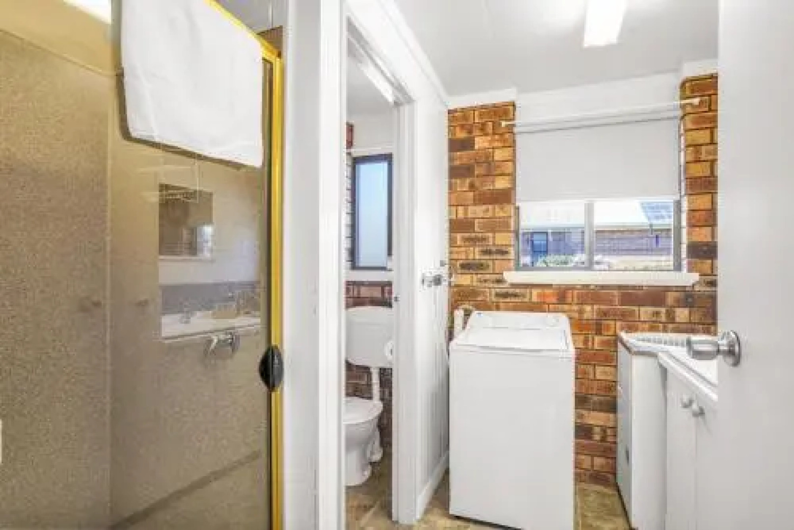 Kellraine Beach Cottages