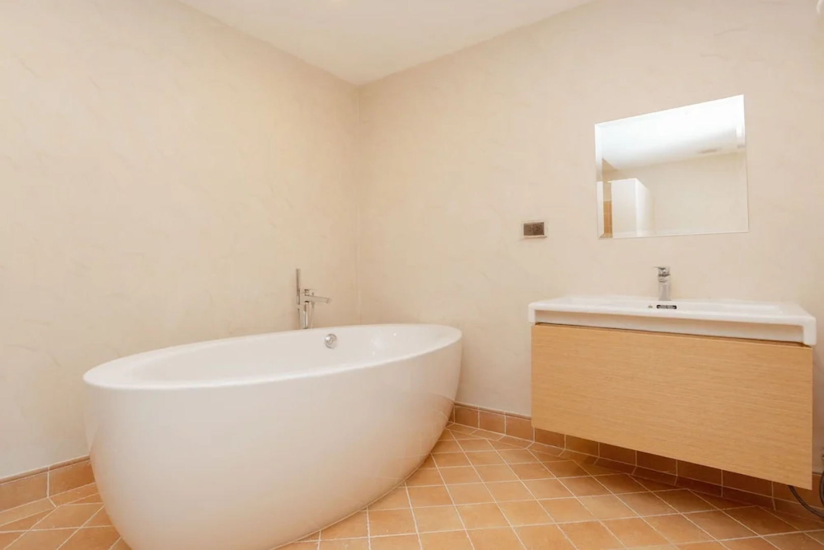 The Emerald Harbor Rayong by Favstay