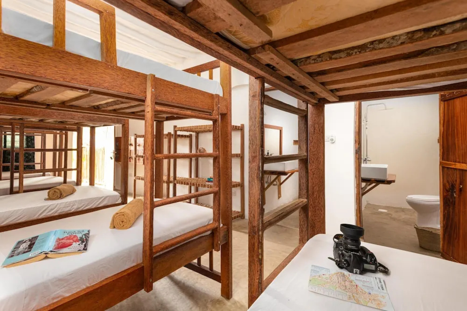 Shanuo Beach Bungalows