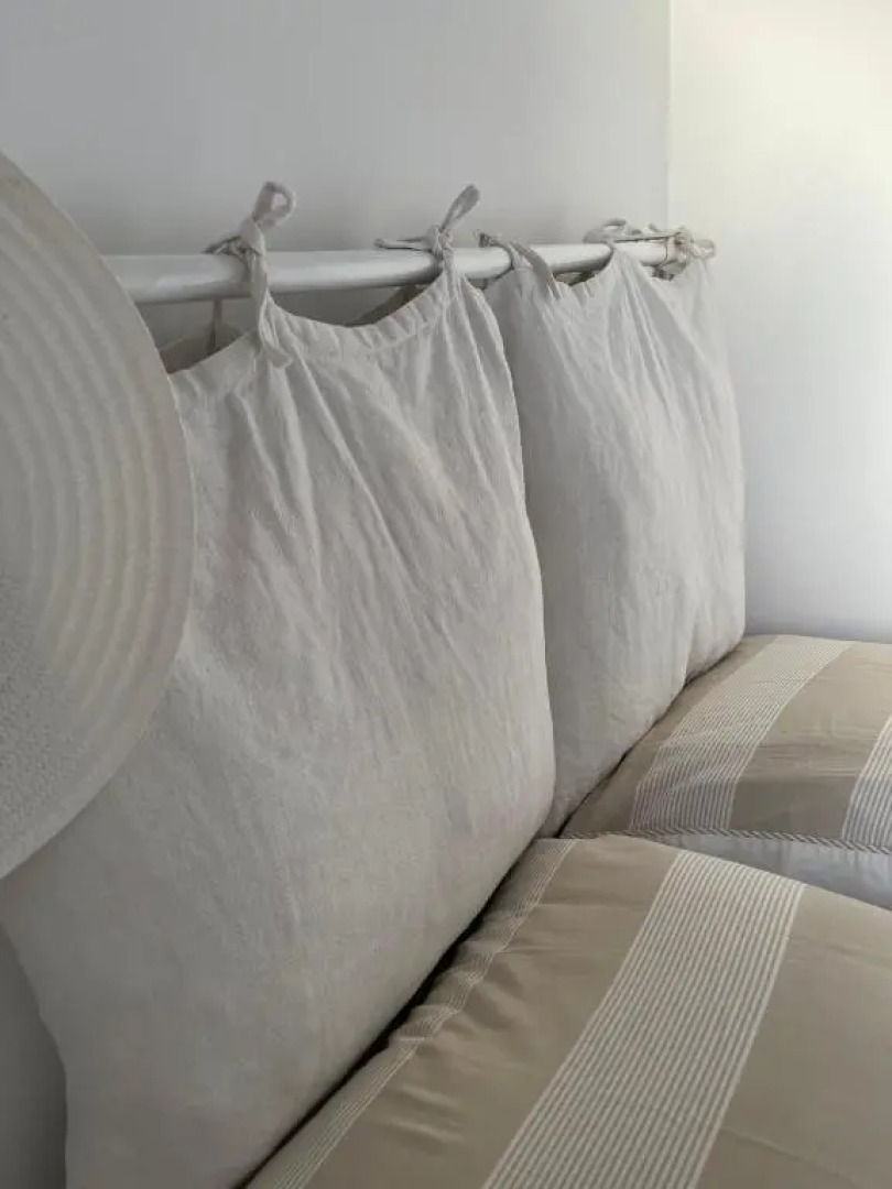 Detached renovated cottage with a garden 3 min walk from the beach