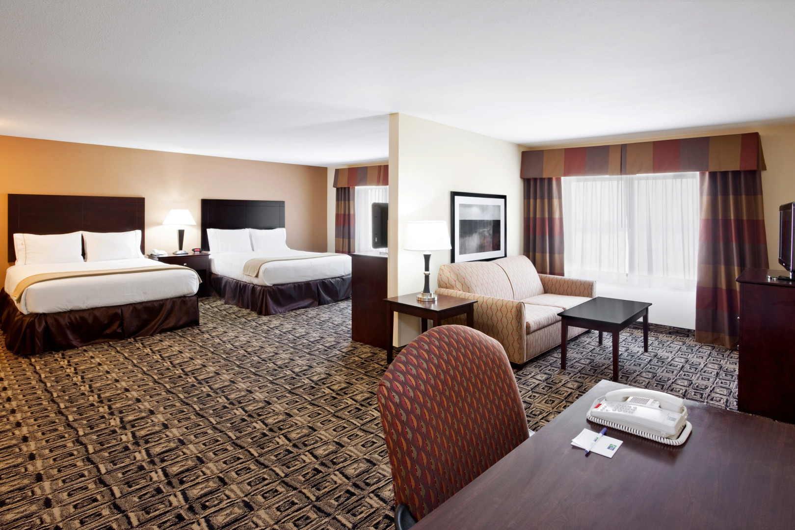 HOLIDAY INN EXPRESS & SUITES ZANESVILLE NORTH by IHG