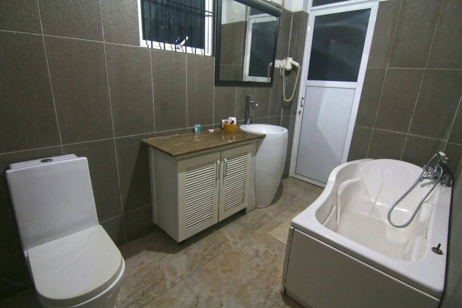 Airport City Hub Hotel