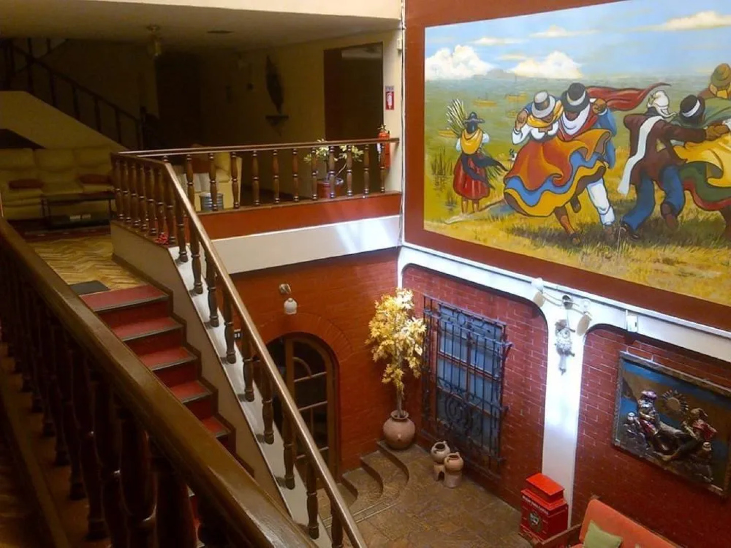 Hotel Sillustani Inn