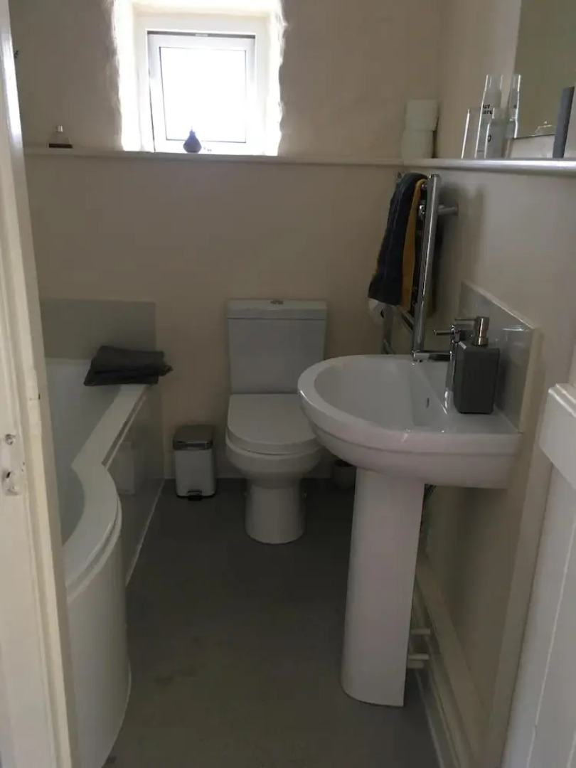 Sweetbriar Cottage B&B and Camping