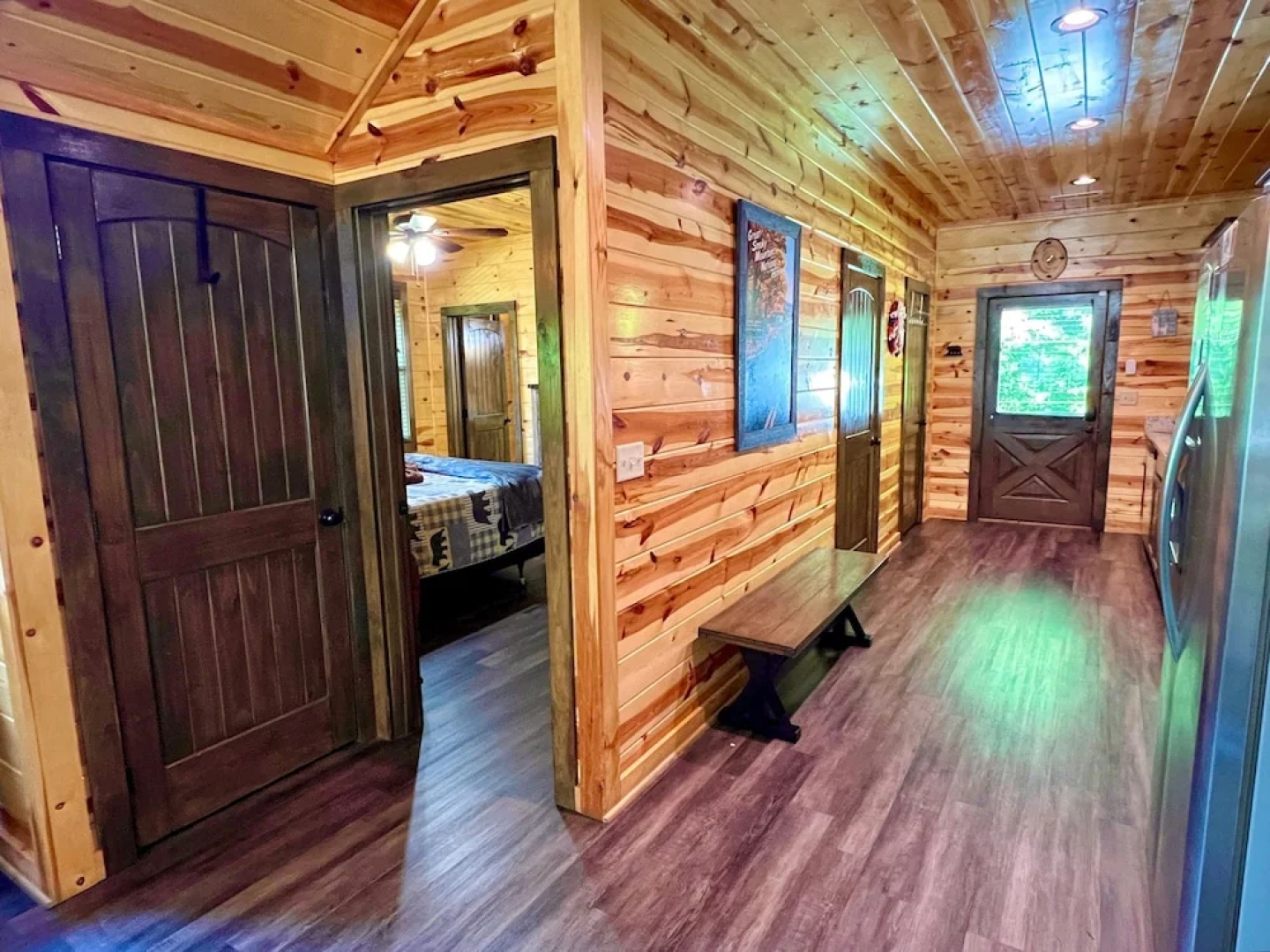 South Side Serenity 2 Bedroom Cabin by RedAwning