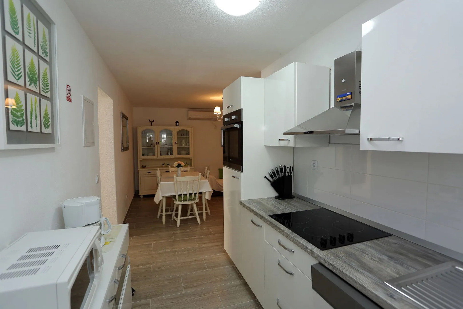 Apartment Ali - modern apartments: A2 Supetar, Island Brac