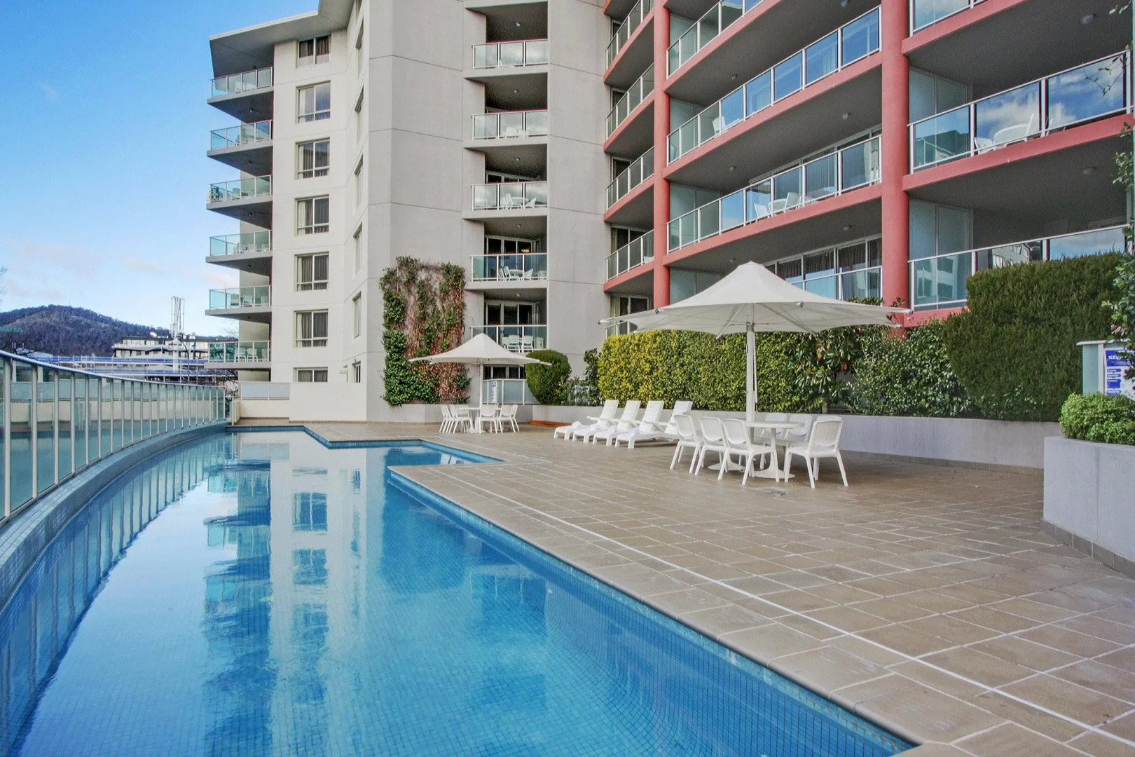 Pacific Suites Canberra